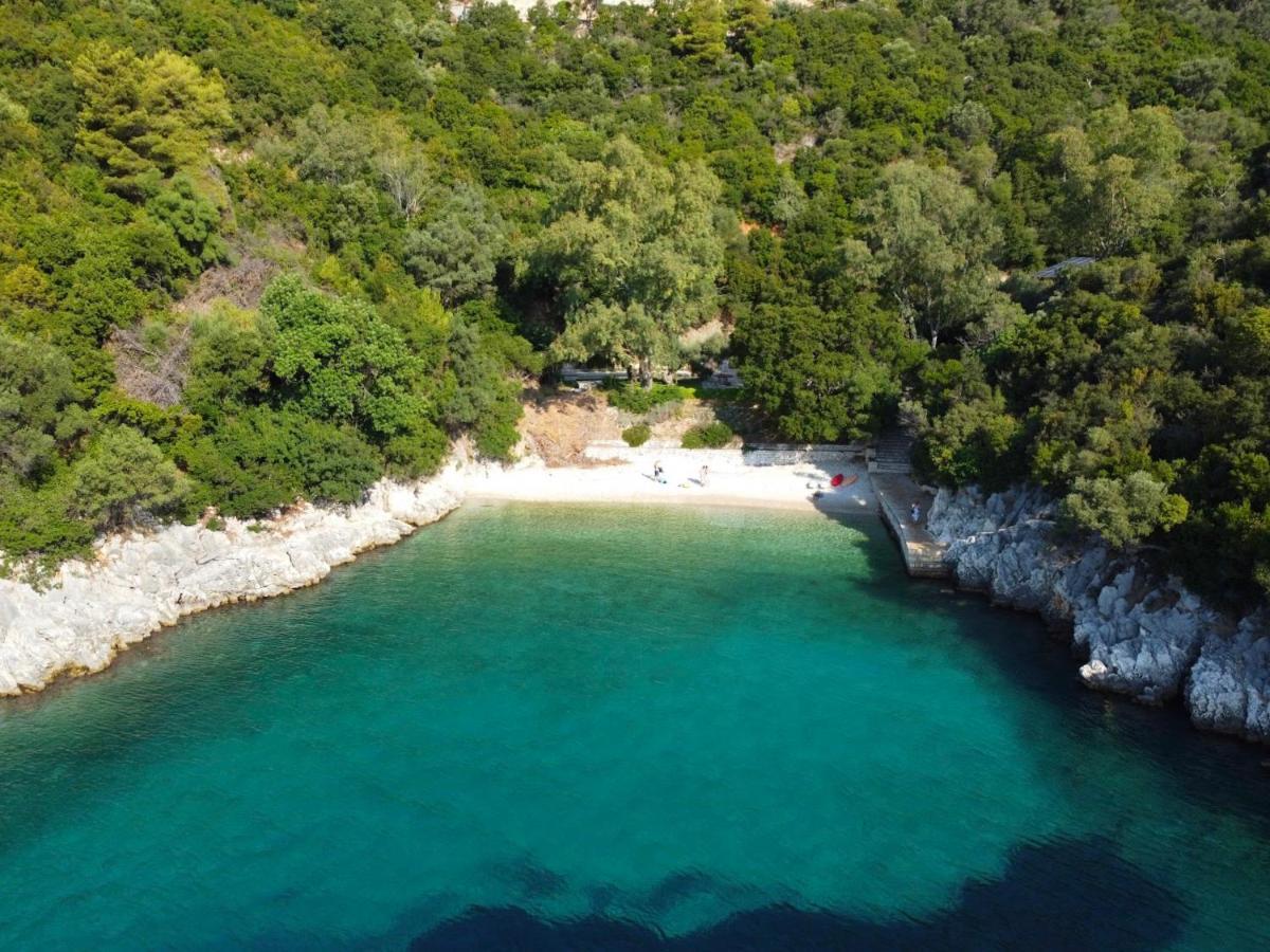 Vlastaras Apartment Sivota  Bagian luar foto